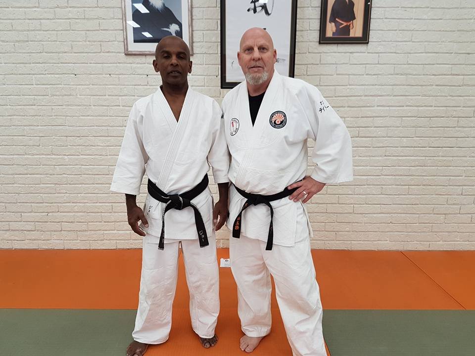 aikido-instructors-teaching-kids-perth